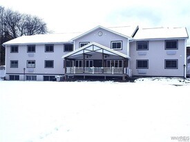 400 Ohio St in Medina, NY - Building Photo