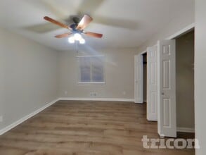 820 Shenandoah Ln N in Plymouth, MN - Foto de edificio - Building Photo