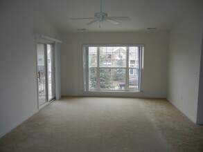 16803 Dover Dr in Northville, MI - Foto de edificio - Building Photo