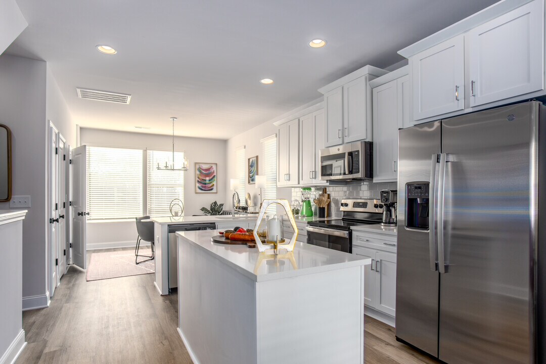 Crossings at NoDa - Townhomes for Rent in Charlotte NC in Charlotte, NC - Building Photo