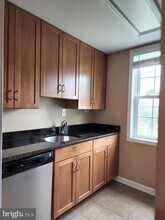 230 N George Mason Dr-Unit -230-4 in Arlington, VA - Foto de edificio - Building Photo