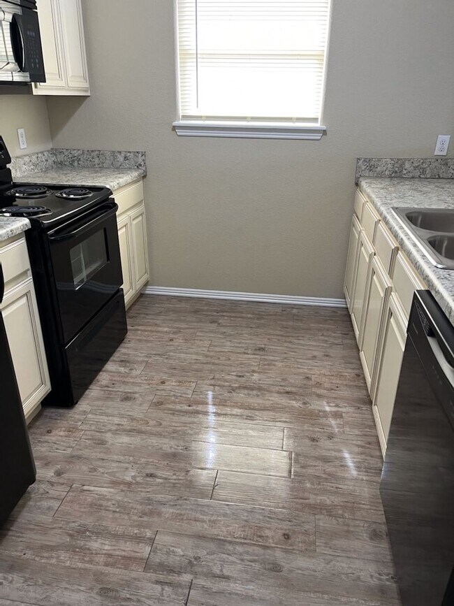 1315 S 12th St-Unit -A in Fort Smith, AR - Building Photo - Building Photo