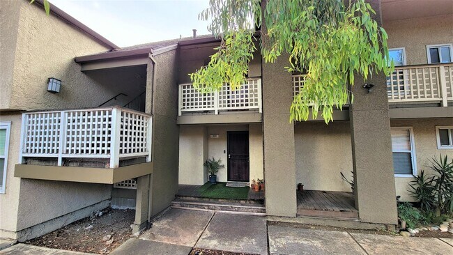 680 Dartmore Ln in Hayward, CA - Building Photo - Building Photo