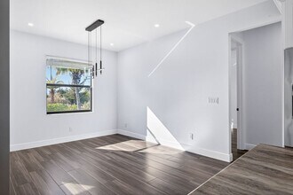 332 SW 26th St in Cape Coral, FL - Building Photo - Building Photo