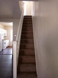 325 S Newkirk St - 6