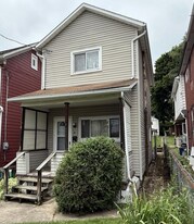 213 Stone St in Johnstown, PA - Building Photo