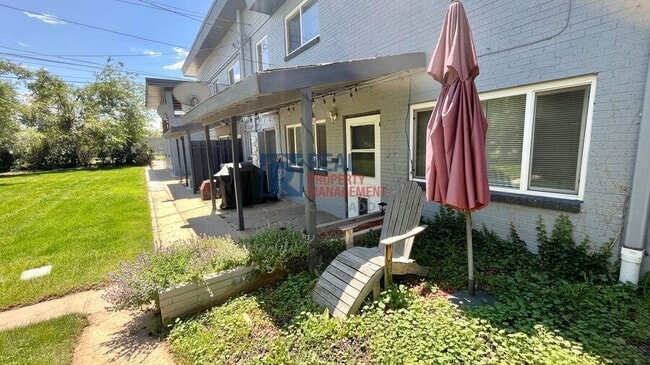 1720 S Cook St in Denver, CO - Building Photo - Building Photo