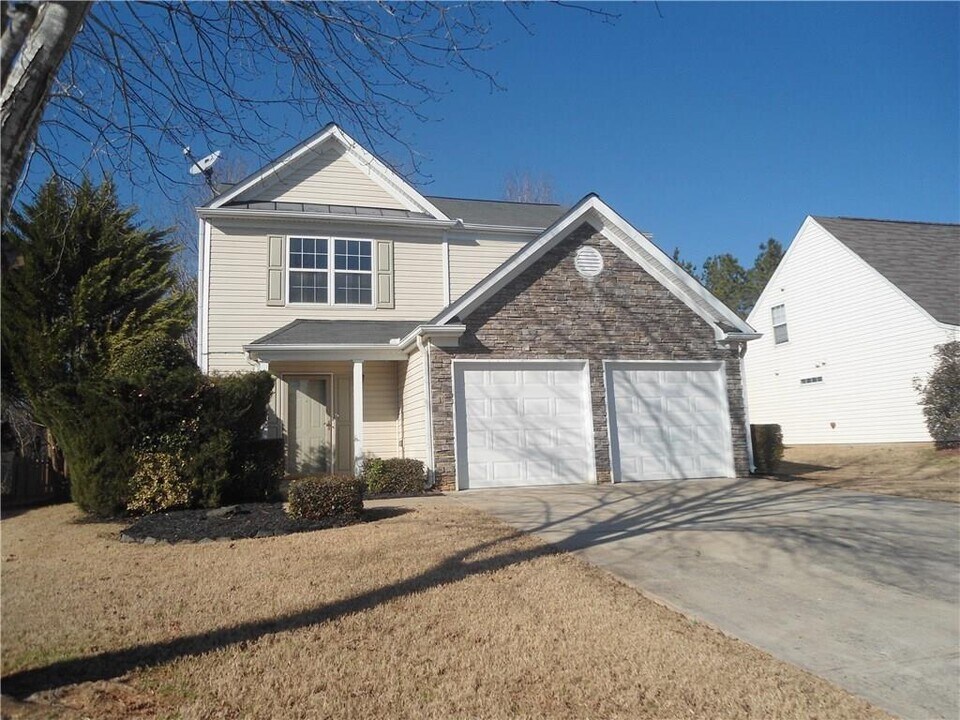 208 Carrington Way in Canton, GA - Building Photo