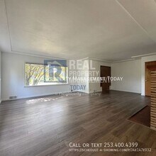 2021 E 72nd St in Tacoma, WA - Building Photo - Building Photo