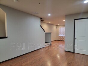 17614 79th Ave Ct E in Puyallup, WA - Building Photo - Building Photo