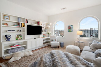 27 Library St NE, Unit 901 in Grand Rapids, MI - Foto de edificio - Building Photo