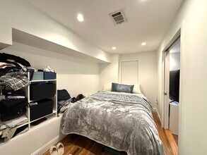 124 Beacon St in Boston, MA - Building Photo - Building Photo