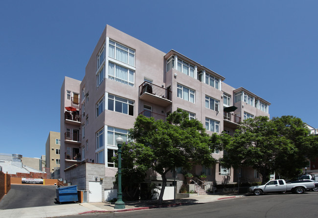 Columbia Lofts in San Diego, CA - Building Photo - Building Photo