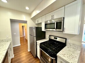 2156 Montiel Rd in San Marcos, CA - Building Photo - Building Photo
