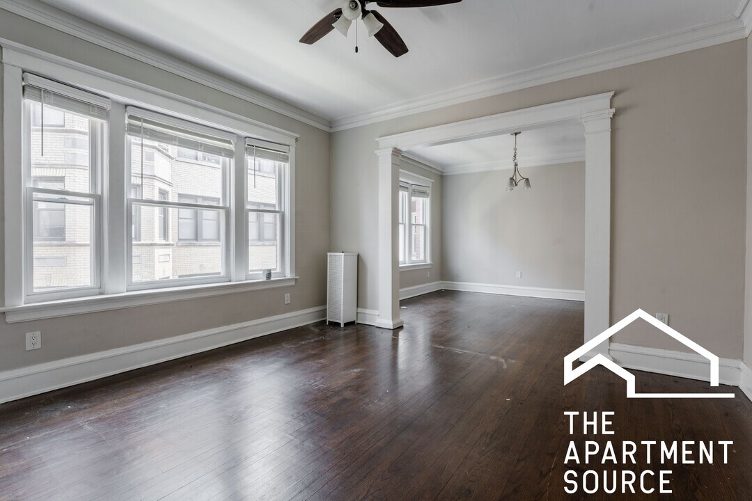 4709 W Dickens Ave in Chicago, IL - Building Photo