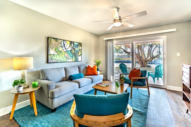 Snell Isle in St. Petersburg, FL - Building Photo - Interior Photo