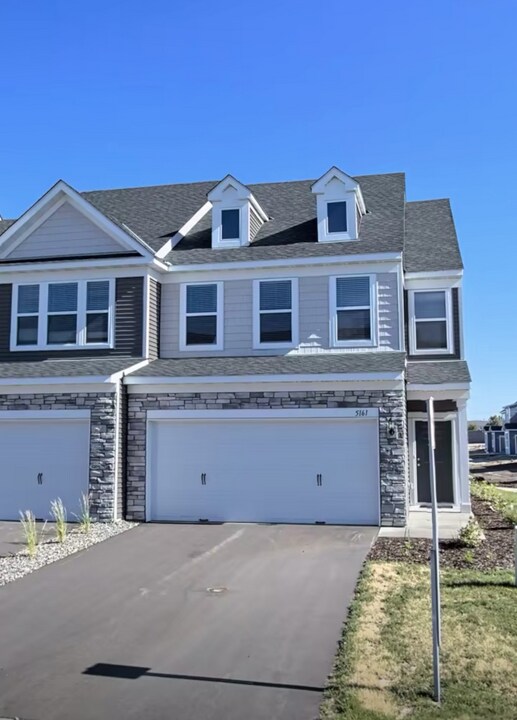 5161 94th Ln N in Brooklyn Park, MN - Building Photo