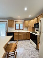 2742 Pleasant View Dr in Dubuque, IA - Building Photo - Building Photo