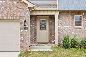 737 Banister Dr in Clarksville, TN - Building Photo - Building Photo