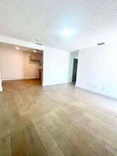 4924 SW 44th Ave in Fort Lauderdale, FL - Building Photo - Building Photo