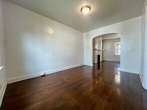 247 Halket Pl in Pittsburgh, PA - Building Photo - Building Photo
