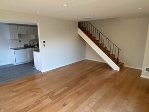 1838 Jamestown Cir, Unit 1838 Jamestown Cir in Hoffman Estates, IL - Building Photo - Building Photo