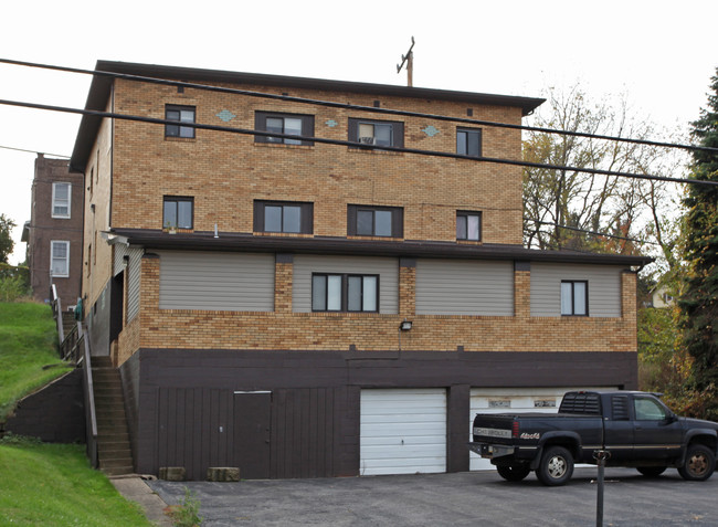 2309 Highland Ave in McKeesport, PA - Building Photo - Building Photo