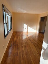 36 Broadway, Unit apt 2 in Dobbs Ferry, NY - Building Photo - Building Photo