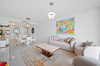 700 NE 24th St, Unit 505 in Miami, FL - Building Photo - Building Photo
