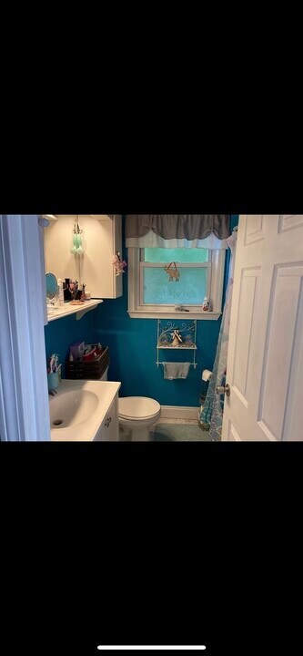 74 Jenny Lind St in New Bedford, MA - Building Photo