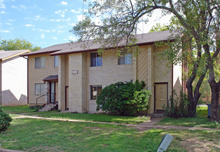 Dawnridge Apartments in Austin, TX - Building Photo - Building Photo