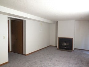 133 Sandridge Dr in Collinsville, IL - Building Photo - Building Photo