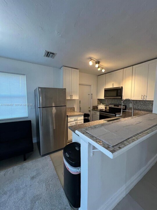 2920 NW 11th Pl in Fort Lauderdale, FL - Building Photo