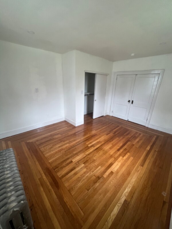 65 Lorraine St-Unit -1 in New Britain, CT - Foto de edificio - Building Photo