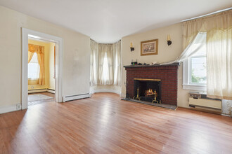 156 Brown Ave in Prospect Park, NJ - Building Photo - Interior Photo