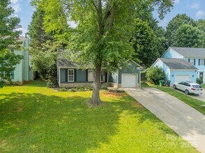 8027 Sherington Way in Charlotte, NC - Building Photo - Building Photo