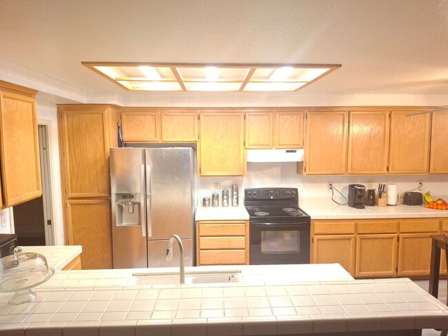4952 Ridgeview Dr in Antioch, CA - Building Photo - Building Photo