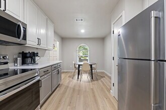 1910 N Floyd Rd, Unit 1910 in Richardson, TX - Building Photo - Building Photo