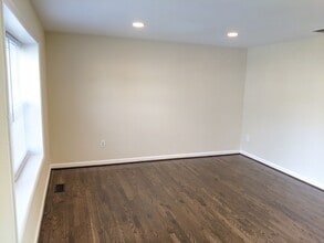 1711 Country Ct in Frederick, MD - Building Photo - Building Photo