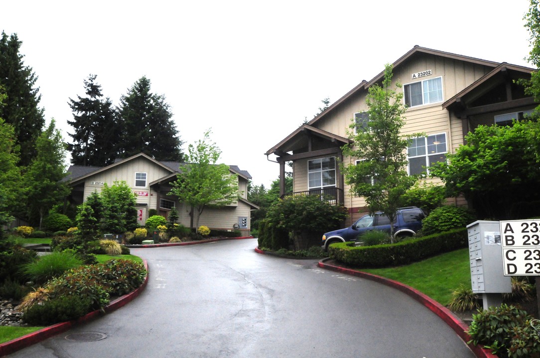 Fitzgerald Townhomes in Bothell, WA - Building Photo