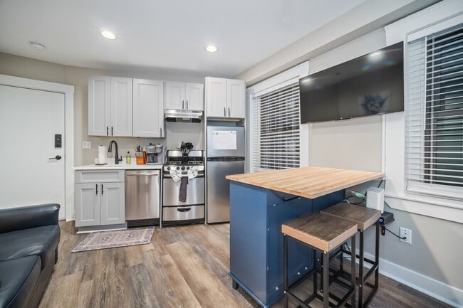 396 Hanover St, Unit ID1364230P in Boston, MA - Foto de edificio - Building Photo