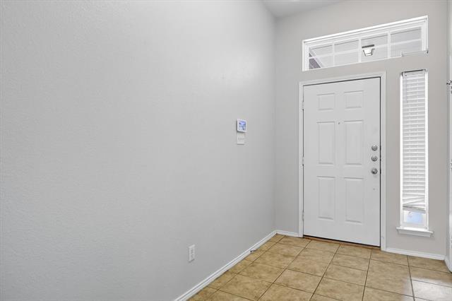 512 Crescent Creek Ln in Fort Worth, TX - Building Photo - Building Photo