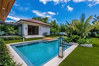 864 NE 84th St in Miami, FL - Building Photo - Building Photo