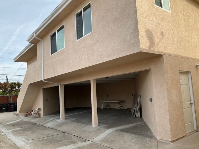 1116 Clela Ave, Unit 1118 in East Los Angeles, CA - Building Photo - Building Photo