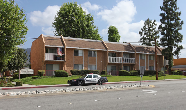 Alosta Gardens in Azusa, CA - Foto de edificio - Building Photo