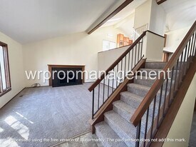 1336 Winding Way in Temperance, MI - Building Photo