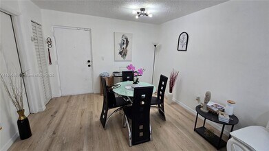 9400 W Flagler St in Miami, FL - Building Photo - Building Photo