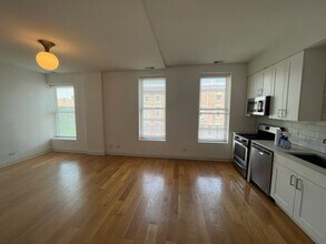 1800 S Ashland Ave in Chicago, IL - Building Photo - Building Photo