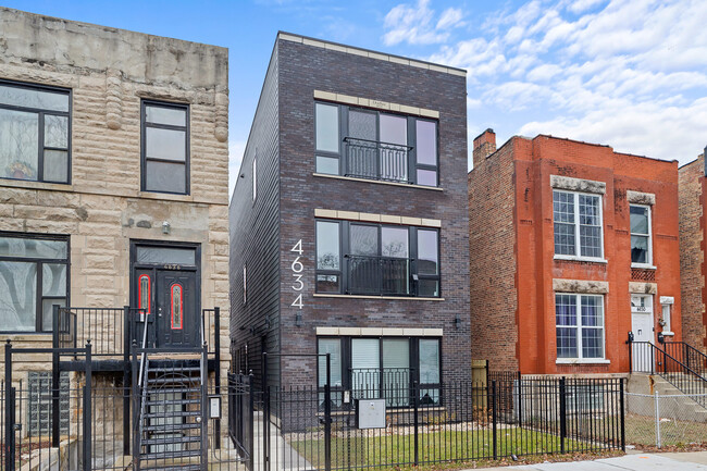 4634 S Langley Ave in Chicago, IL - Building Photo - Building Photo