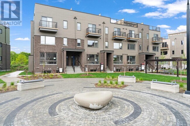 506 Mishi Private in Ottawa, ON - Building Photo - Building Photo